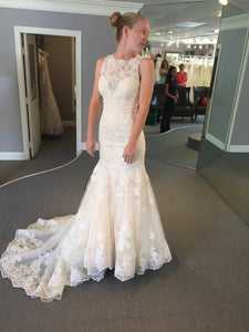 Allure Bridal Lace Trumpet Wedding Gown